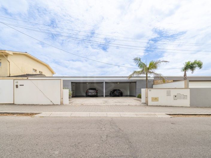 Image No.30-6 Bed House for sale