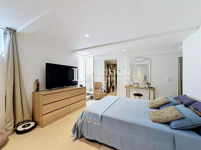 Image No.19-2 Bed Apartment for sale