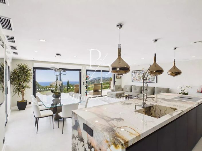 Image No.4-4 Bed House for sale