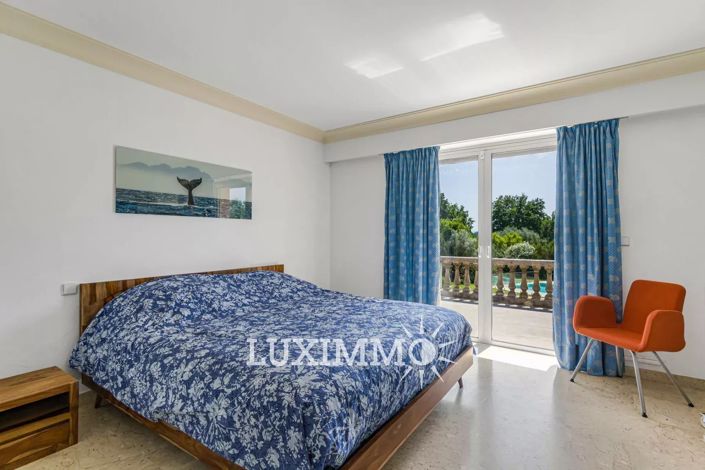 Image No.12-6 Bed House for sale