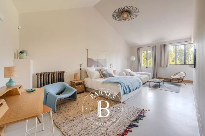 Image No.15-6 Bed House for sale