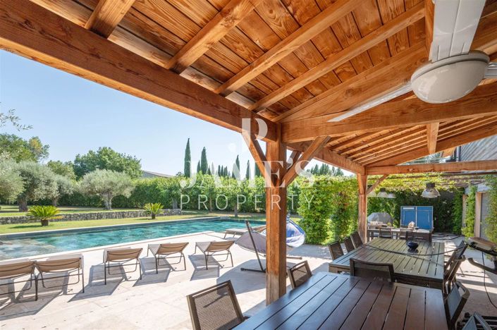 Image No.3-10 Bed House for sale