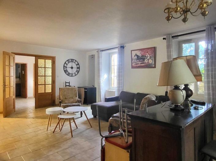 Image No.3-3 Bed House for sale