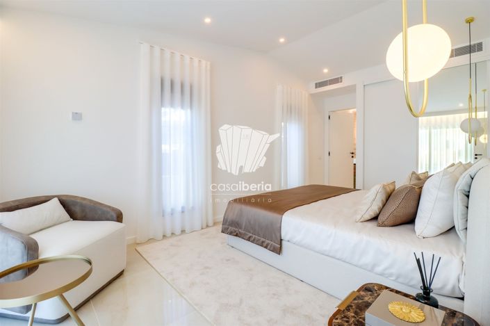 Image No.17-4 Bed House for sale