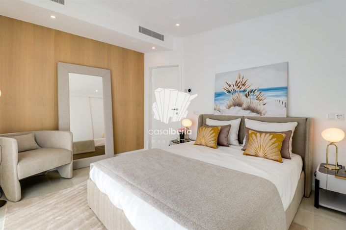Image No.20-4 Bed House for sale