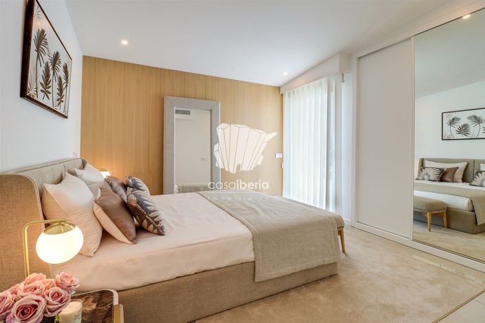 Image No.24-4 Bed House for sale