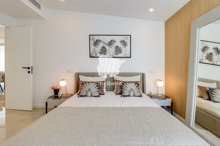 Image No.25-4 Bed House for sale