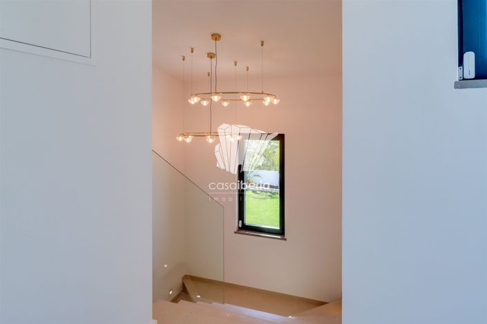 Image No.26-4 Bed House for sale