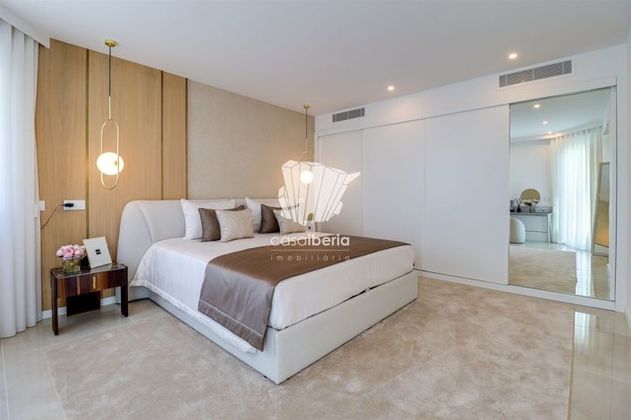 Image No.27-4 Bed House for sale