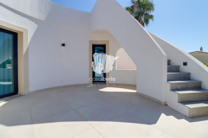 Image No.33-4 Bed House for sale