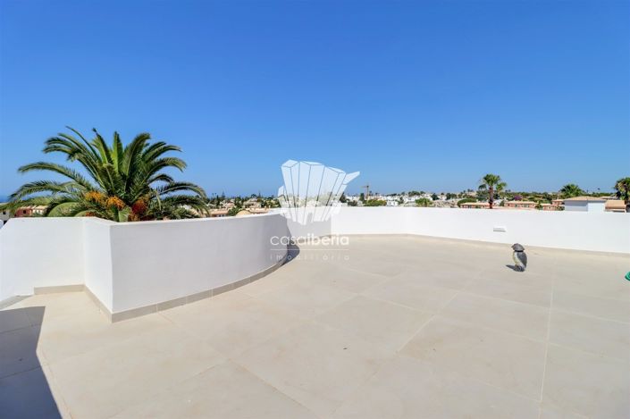 Image No.34-4 Bed House for sale