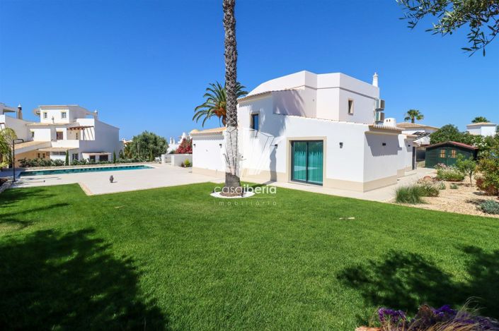 Image No.54-4 Bed House for sale
