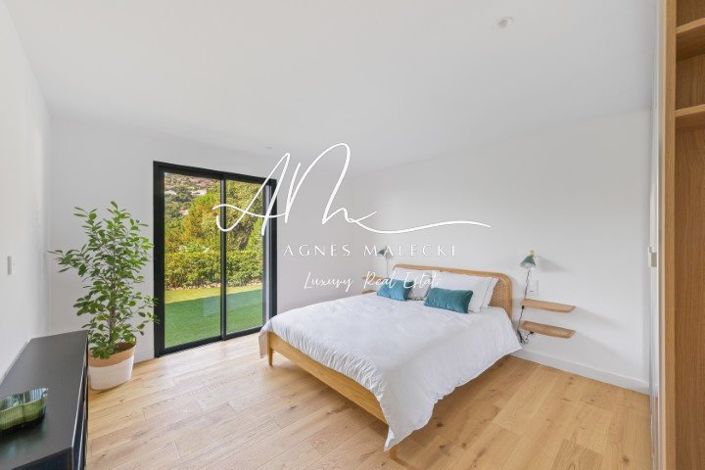 Image No.13-4 Bed House for sale
