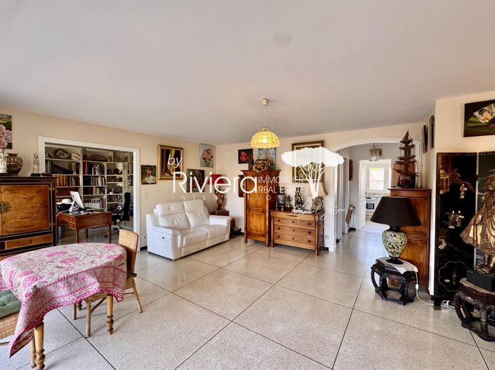 Image No.10-3 Bed Apartment for sale