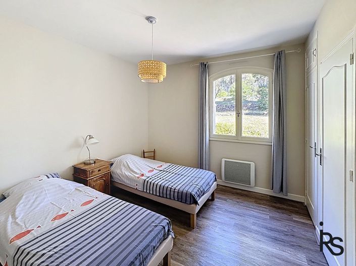 Image No.10-7 Bed House for sale