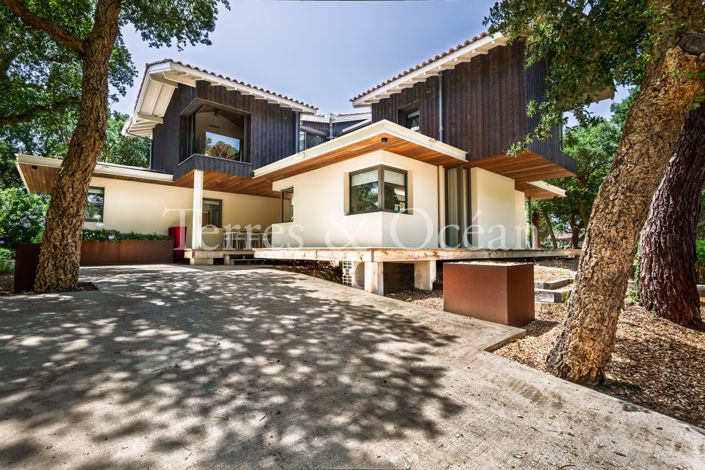 Image No.18-4 Bed House for sale