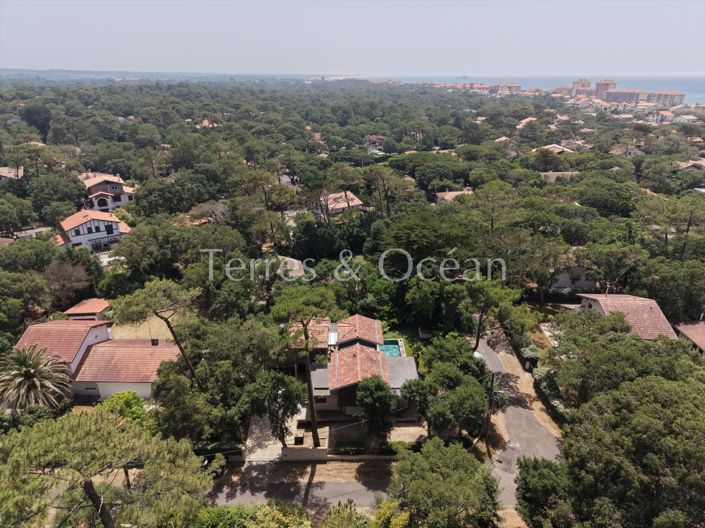 Image No.20-4 Bed House for sale