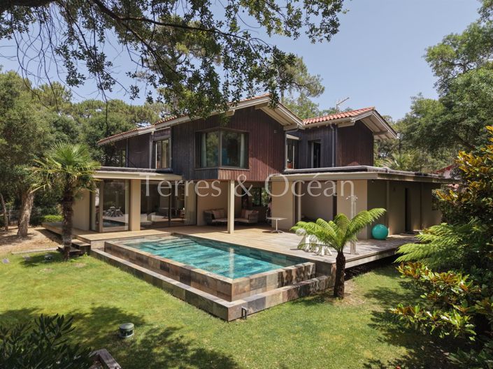 Image No.9-4 Bed House for sale