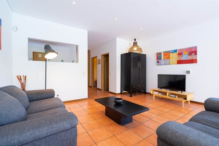 Image No.10-3 Bed House for sale