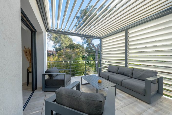 Image No.17-5 Bed House for sale