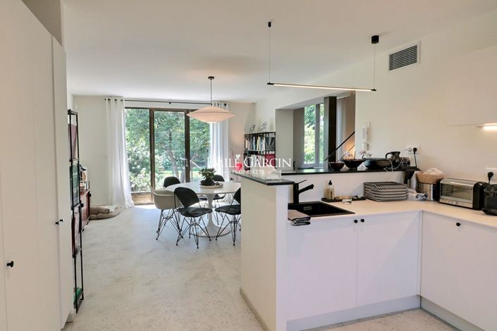 Image No.3-3 Bed House for sale