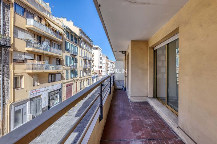 Image No.9-3 Bed Apartment for sale