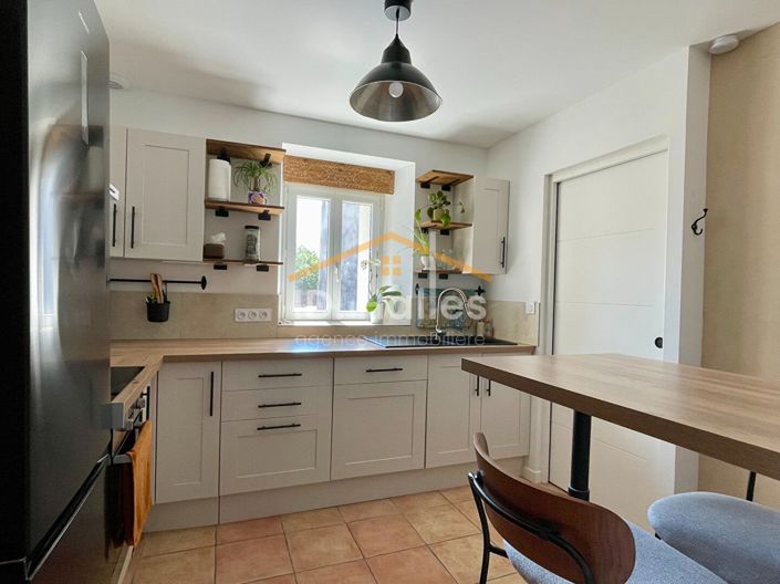 Image No.5-2 Bed House for sale