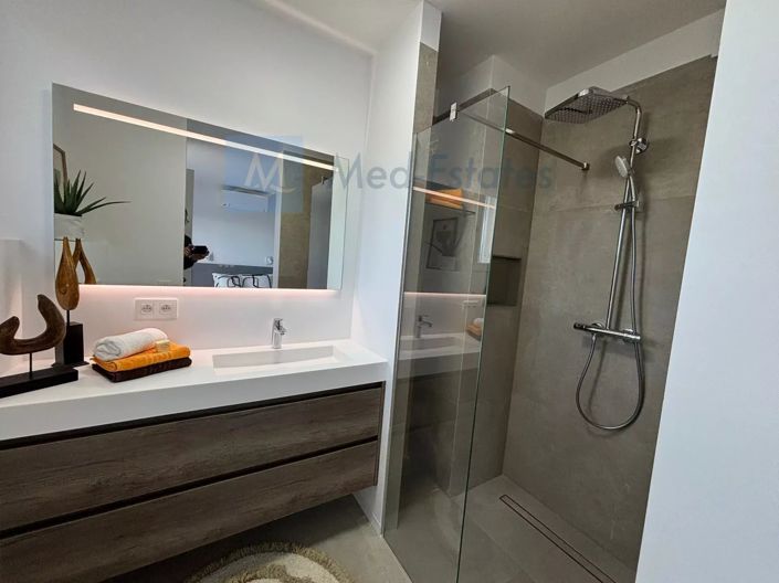 Image No.16-5 Bed House for sale