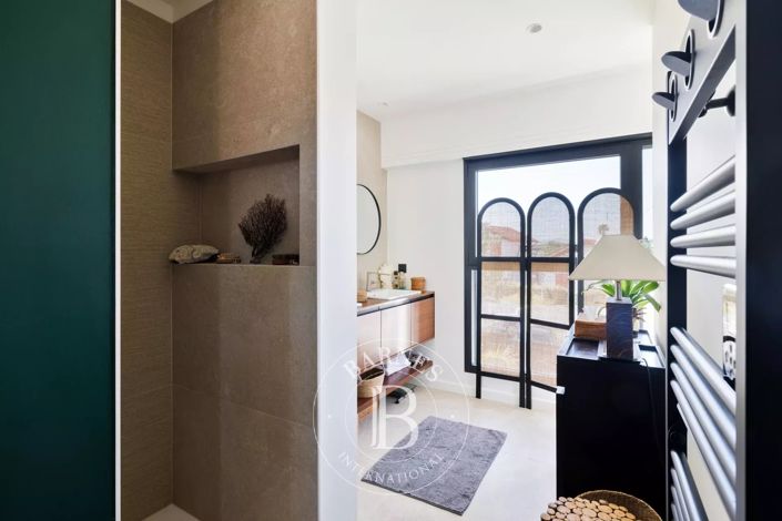 Image No.23-3 Bed House for sale