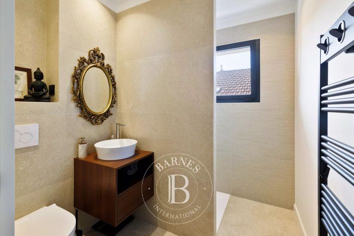 Image No.25-3 Bed House for sale