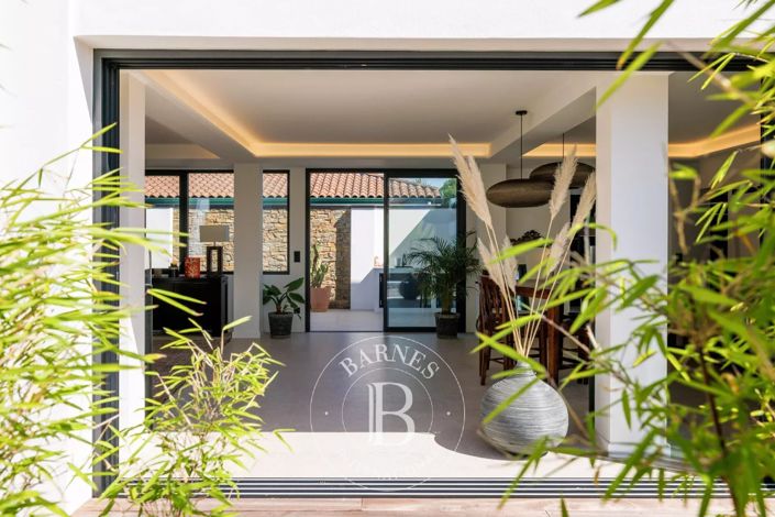 Image No.3-3 Bed House for sale