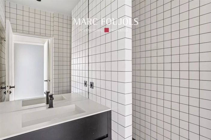 Image No.12-3 Bed Apartment for sale