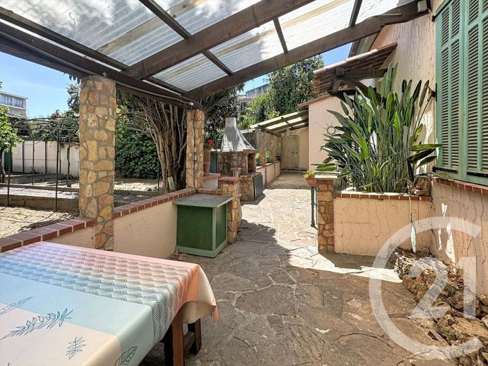 Image No.7-2 Bed House for sale