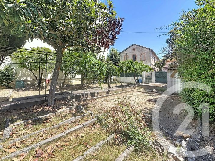 Image No.9-2 Bed House for sale