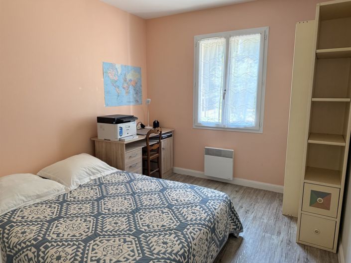 Image No.11-3 Bed House for sale