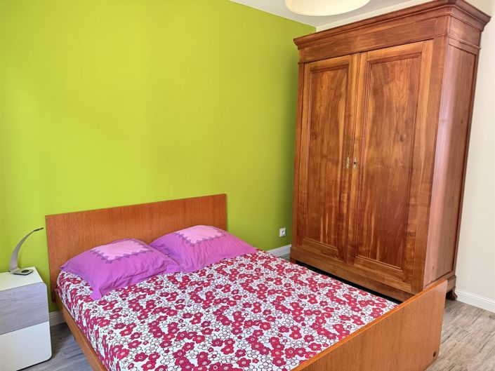 Image No.14-3 Bed House for sale