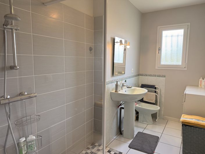 Image No.15-3 Bed House for sale