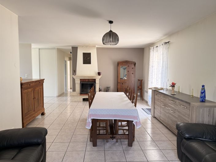 Image No.27-3 Bed House for sale