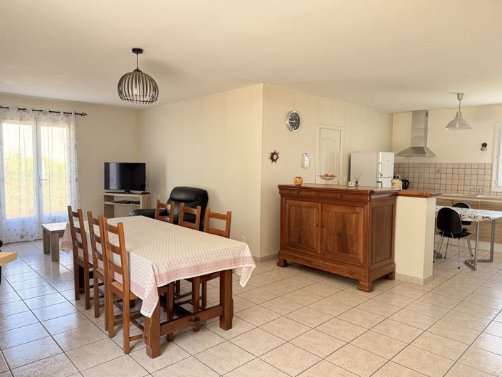 Image No.6-3 Bed House for sale