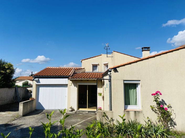 Image No.15-3 Bed House for sale