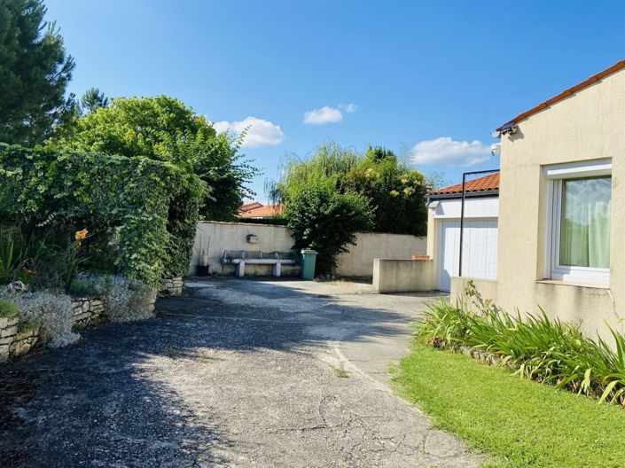 Image No.18-3 Bed House for sale