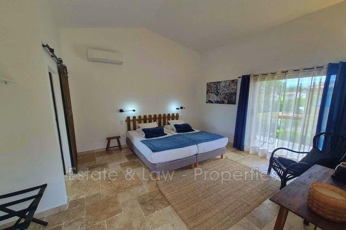 Image No.10-6 Bed House for sale
