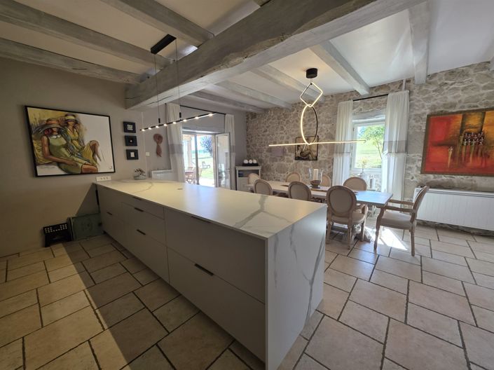 Image No.7-4 Bed House for sale