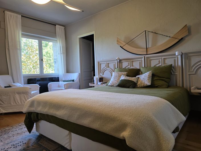 Image No.9-4 Bed House for sale