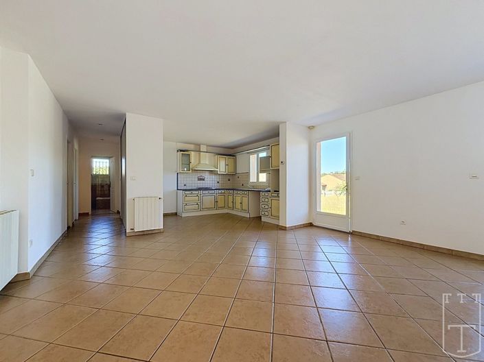 Image No.15-3 Bed House for sale
