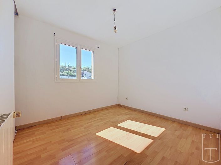 Image No.17-3 Bed House for sale
