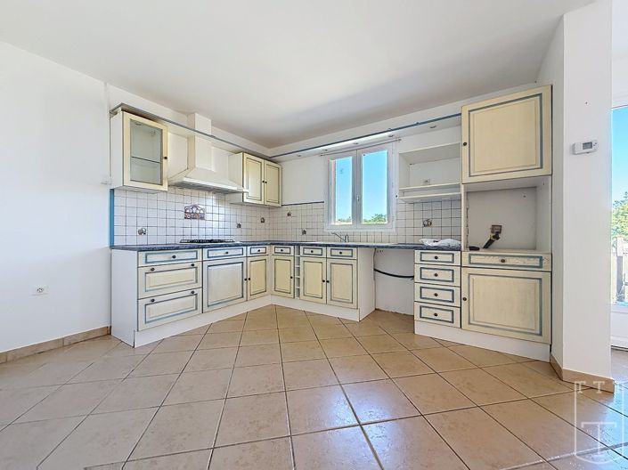 Image No.6-3 Bed House for sale