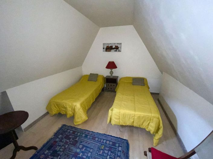 Image No.11-3 Bed Property for sale
