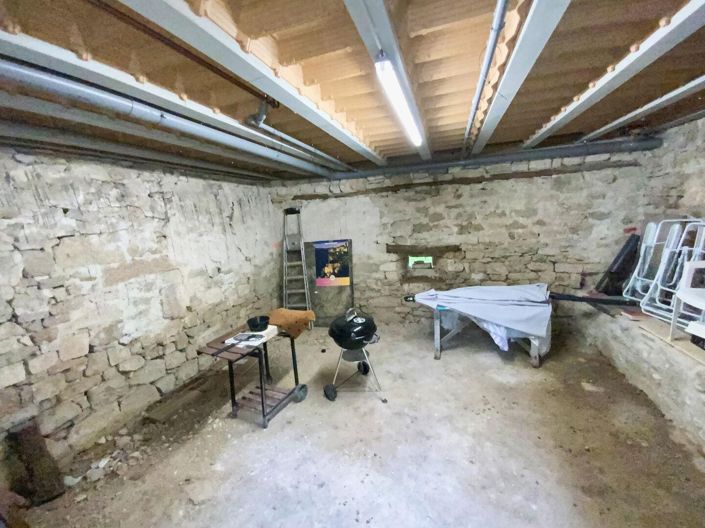 Image No.14-3 Bed Property for sale