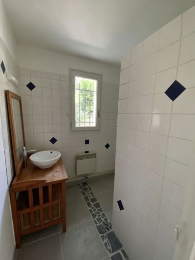 Image No.9-2 Bed Property for sale